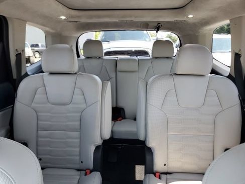 Used 2024 Kia Telluride SX Prestige AWD/4WD image 13