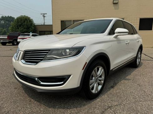 Used 2016 Lincoln MKX Premiere AWD/4WD image 3