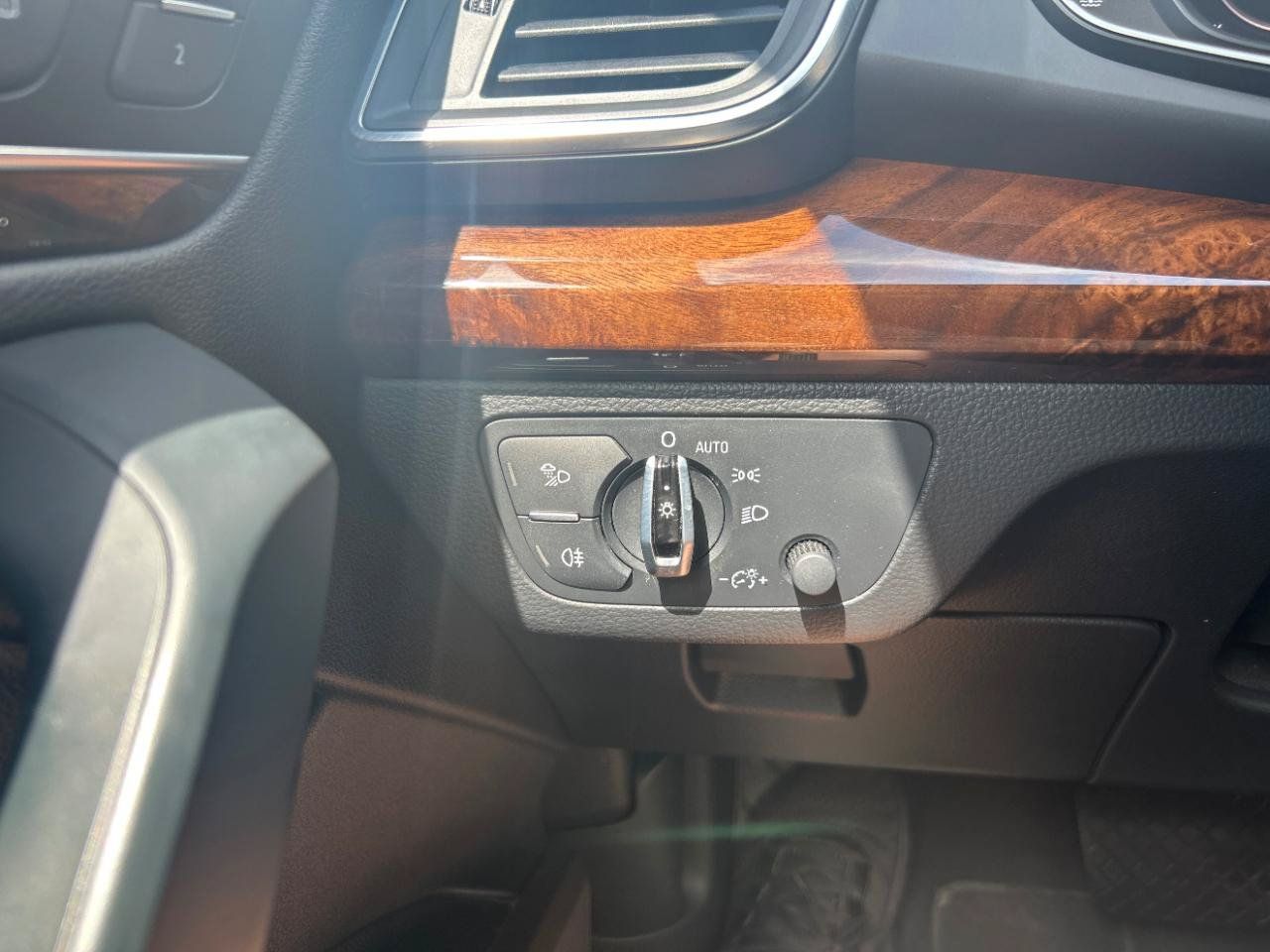 Used 2018 Audi Q5 2.0T Premium AWD/4WD image 18