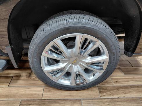 Used 2023 Chevrolet Silverado 1500 High Country w/ High Country Premium Package AWD/4WD image 17