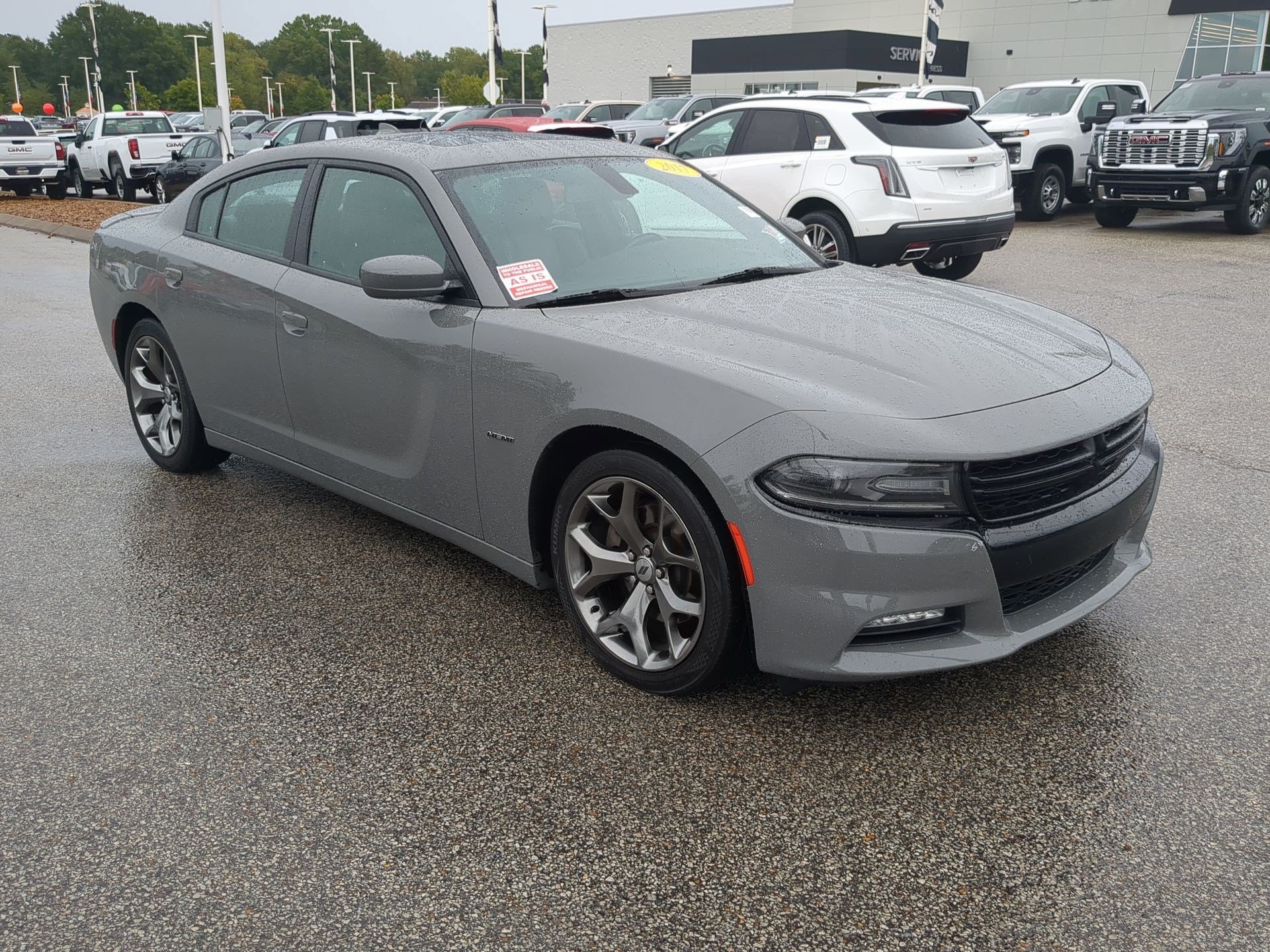 Used 2017 Dodge Charger R/T w/ Plus Group RWD image 2
