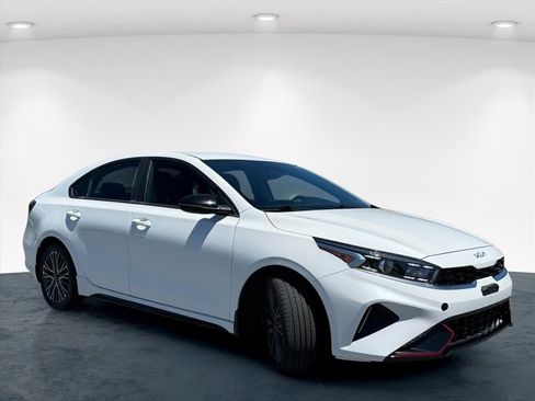 Used 2023 Kia Forte GT-Line FWD image 13