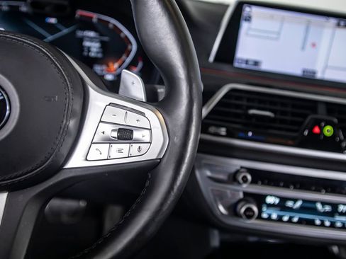 Used 2022 BMW 750i xDrive w/ M Sport Package image 40