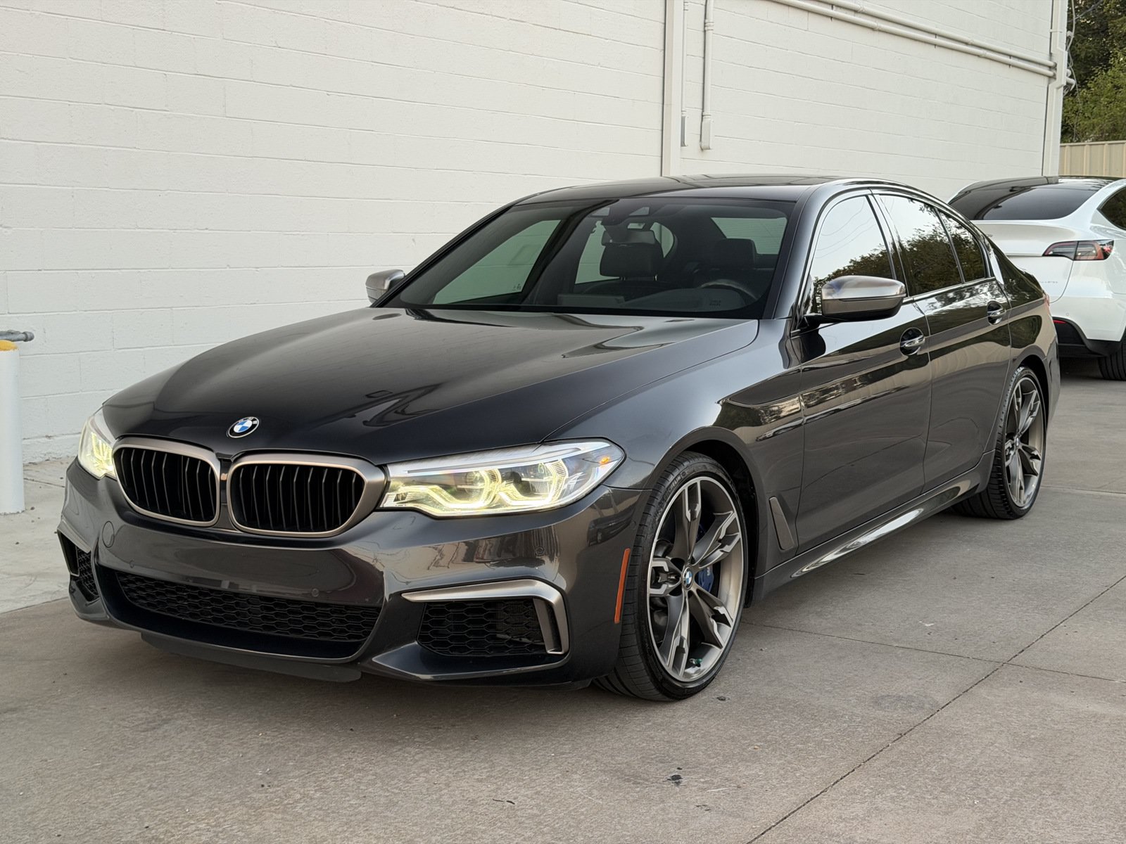 Used 2018 BMW M550i xDrive w/ Driving Assistance Package AWD/4WD image 9