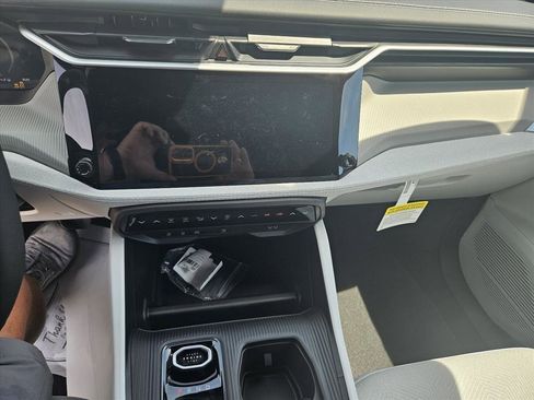 New 2026 Jeep Cherokee Laredo AWD/4WD image 14