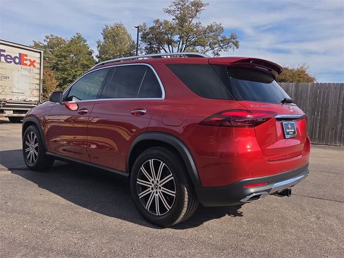 Certified 2025 Mercedes-Benz GLE 450e 4MATIC image 3