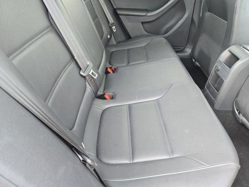 Used 2016 Volkswagen Jetta SE image 19