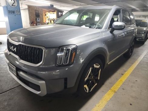 Certified 2025 Kia Telluride EX FWD image 5