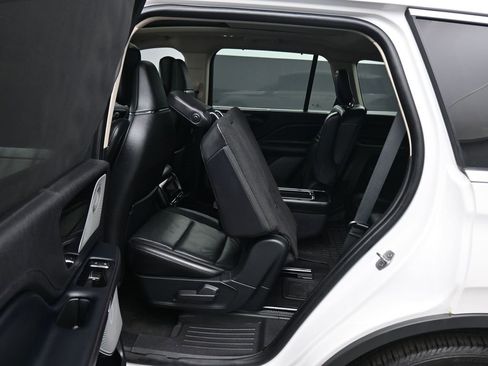 Used 2020 Lincoln Aviator Reserve w/ Equipment Group 202A image 40