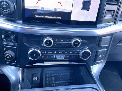 Used 2022 Ford F150 Lariat w/ Equipment Group 502A High AWD/4WD image 31