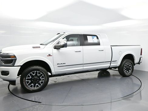 Used 2025 RAM 2500 Limited AWD/4WD image 4