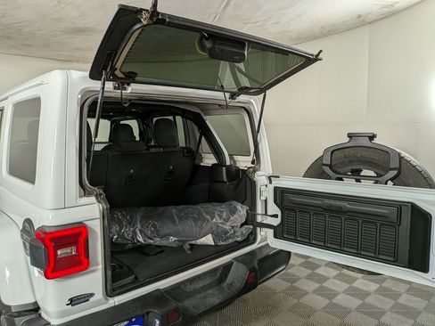 Certified 2025 Jeep Wrangler Unlimited Sahara image 10