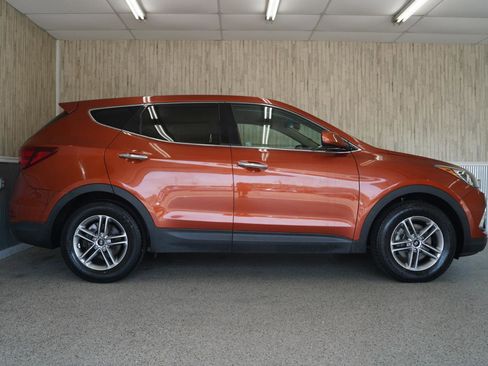 Used 2017 Hyundai Santa Fe Sport FWD image 6