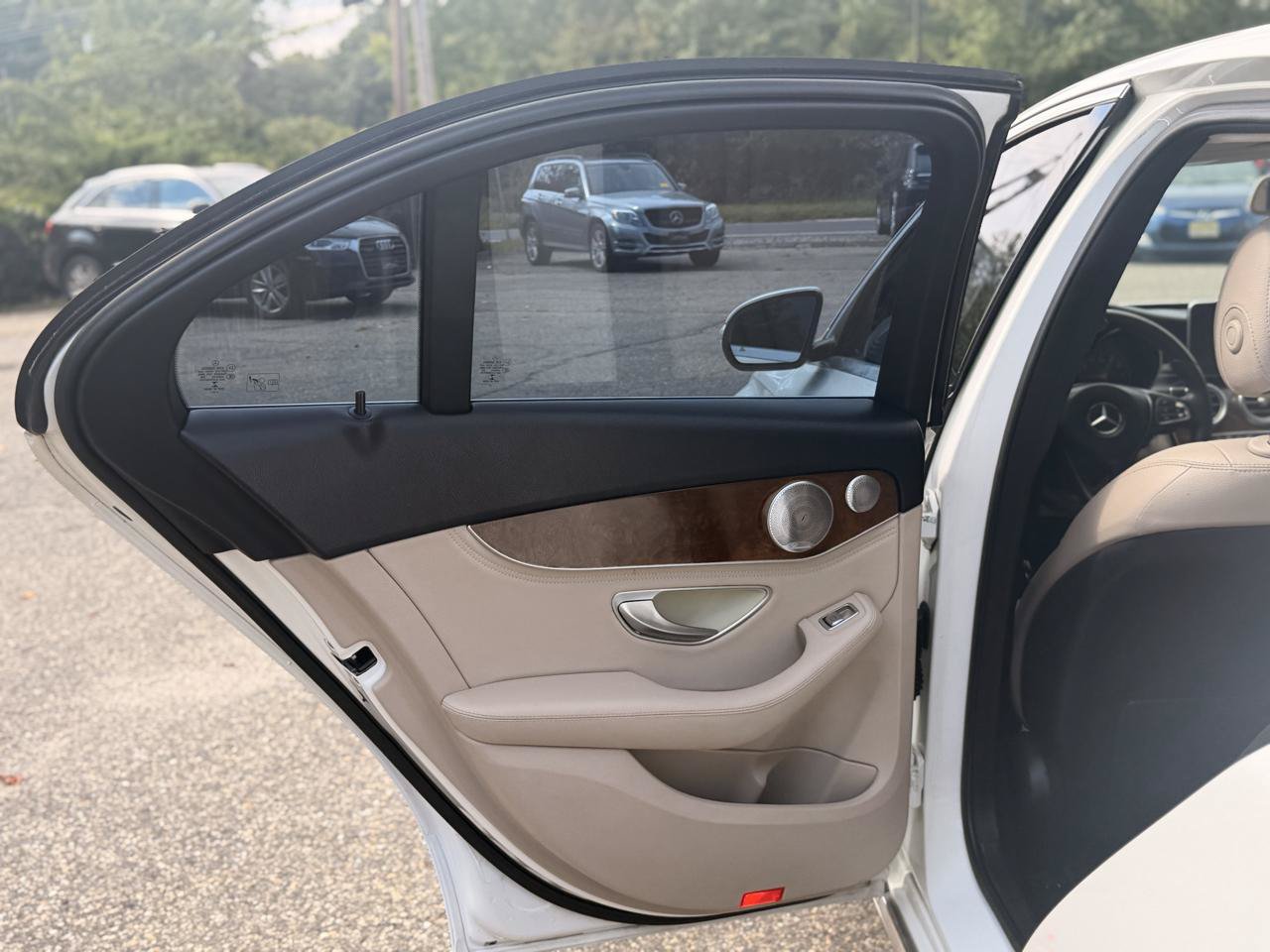 Used 2015 Mercedes-Benz C 300 4MATIC Sedan image 19