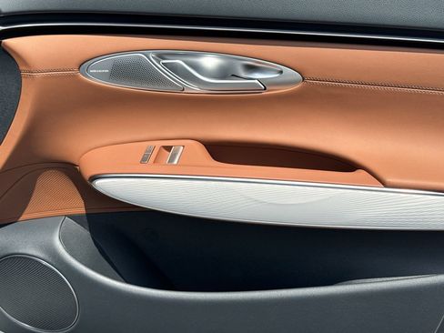 New 2026 Genesis GV70 2.5T Advanced AWD/4WD image 14