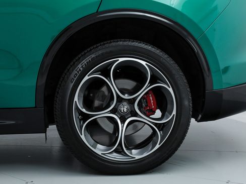 New 2025 Alfa Romeo Stelvio Sprint AWD/4WD image 20