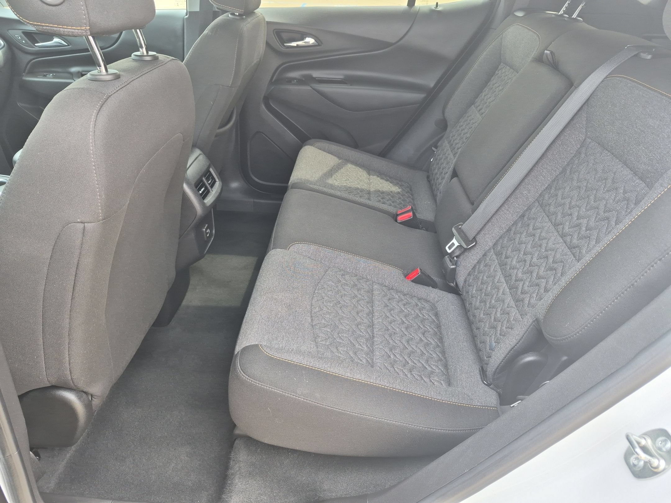 Used 2024 Chevrolet Equinox LT FWD image 23