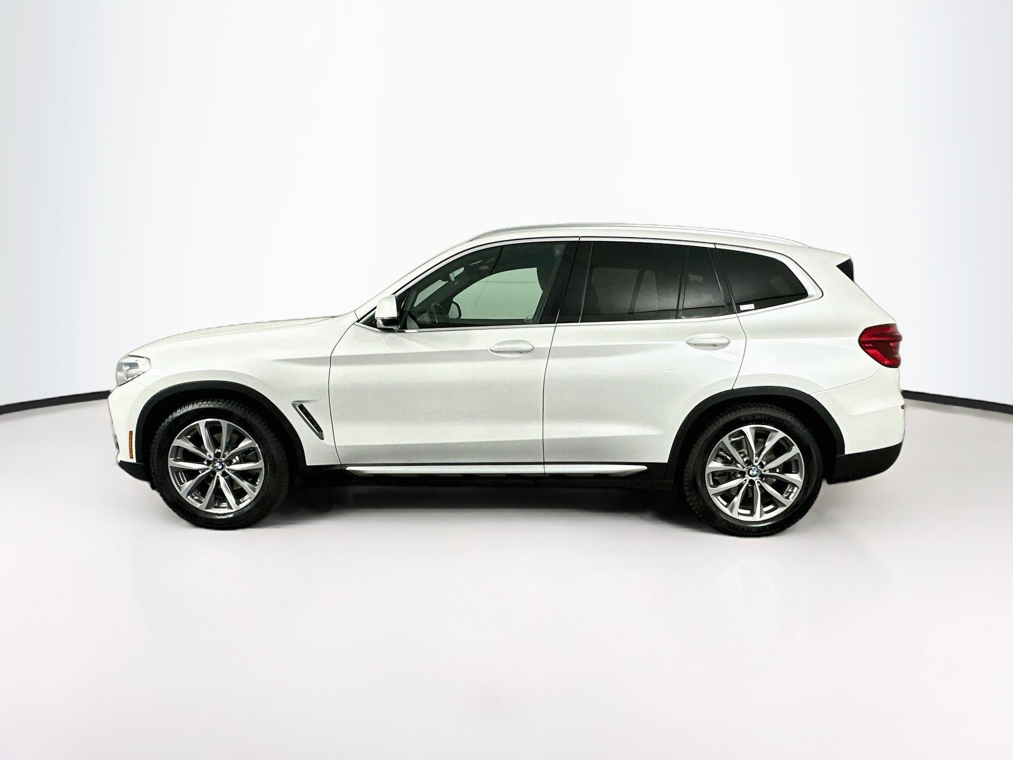 Used 2019 BMW X3 xDrive30i w/ Premium Package AWD/4WD image 4