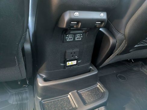 Used 2025 Jeep Wrangler Unlimited Rubicon 392 image 28