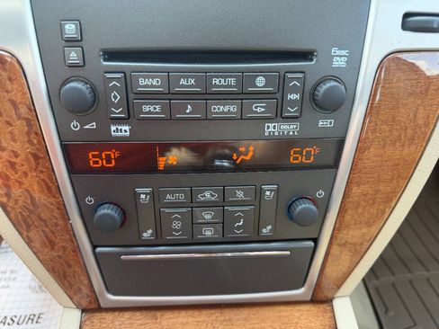 Used 2008 Cadillac STS V8 AWD w/ Preferred Equipment Group image 25