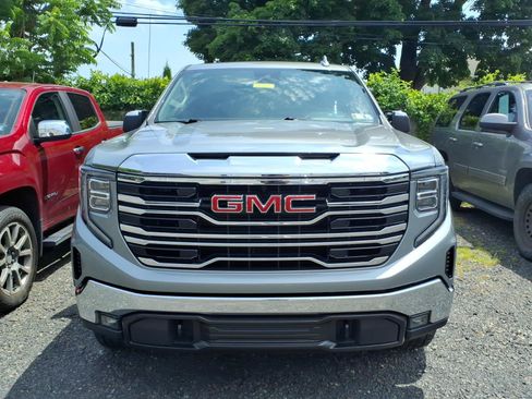 Used 2023 GMC Sierra 1500 SLT w/ SLT Premium Package AWD/4WD image 2