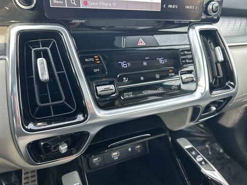 Used 2023 Kia Sorento SX Prestige w/ Panoramic Sunroof Package image 24