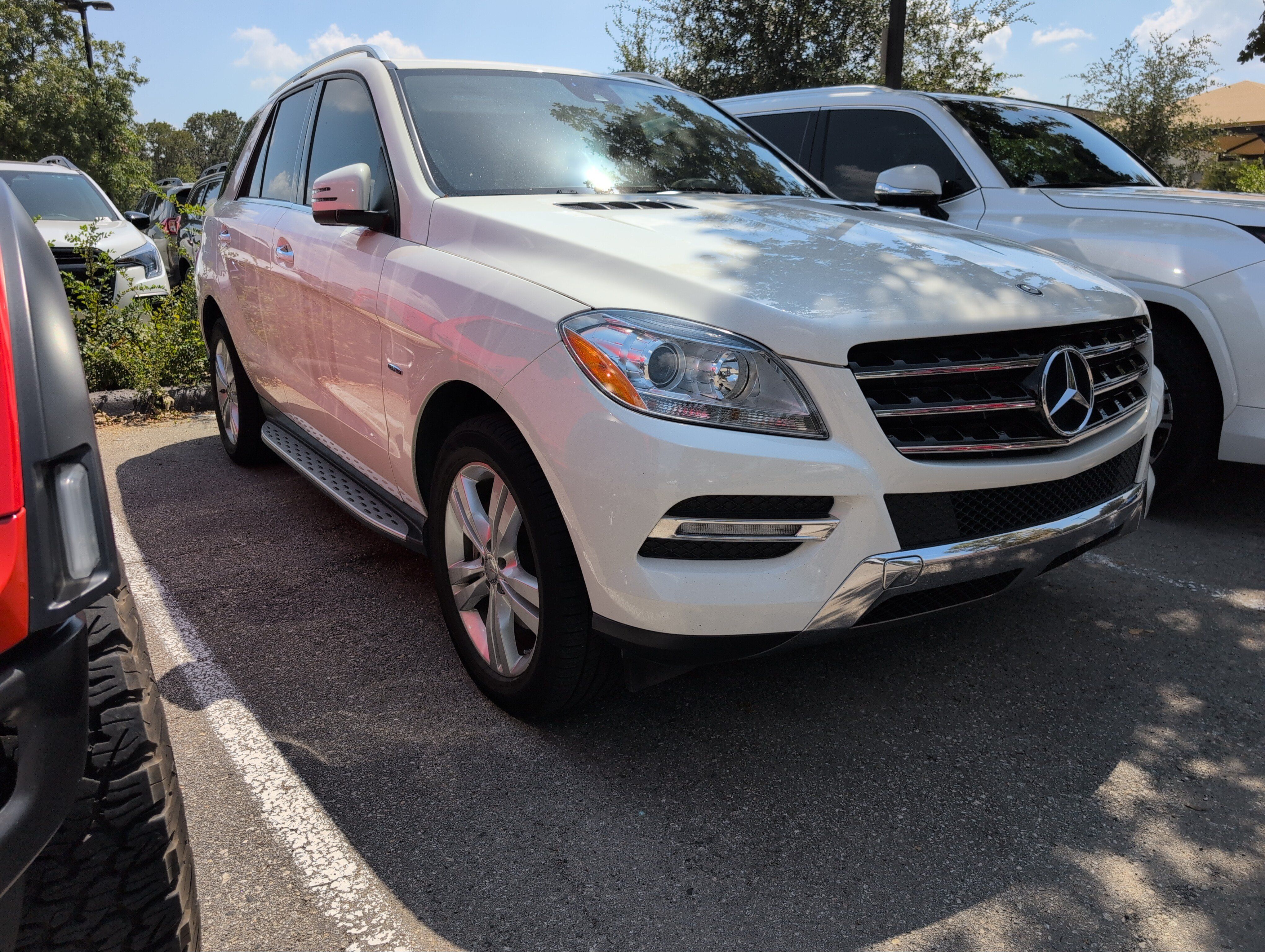 Used 2012 Mercedes-Benz ML 350 BlueTEC 4MATIC image 1