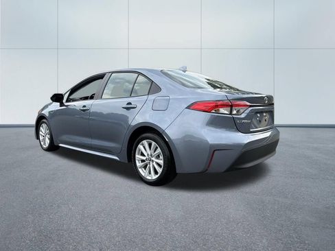 Used 2026 Toyota Corolla LE w/ LE Premium Package FWD image 7