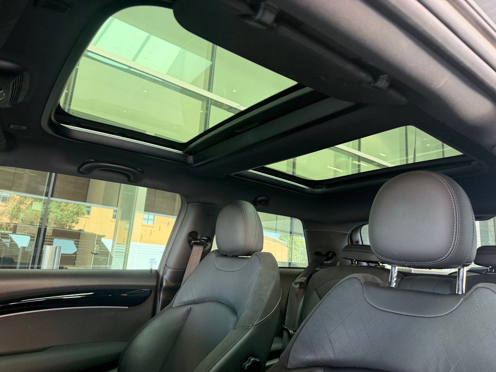 Used 2023 MINI Cooper SE FWD image 18