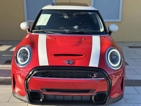Used 2022 MINI Cooper S image 1