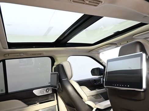 Certified 2020 Lincoln Navigator L Black Label image 17