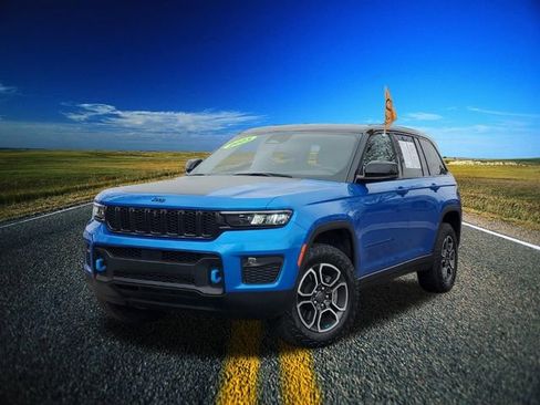 Certified 2023 Jeep Grand Cherokee Trailhawk AWD/4WD image 36
