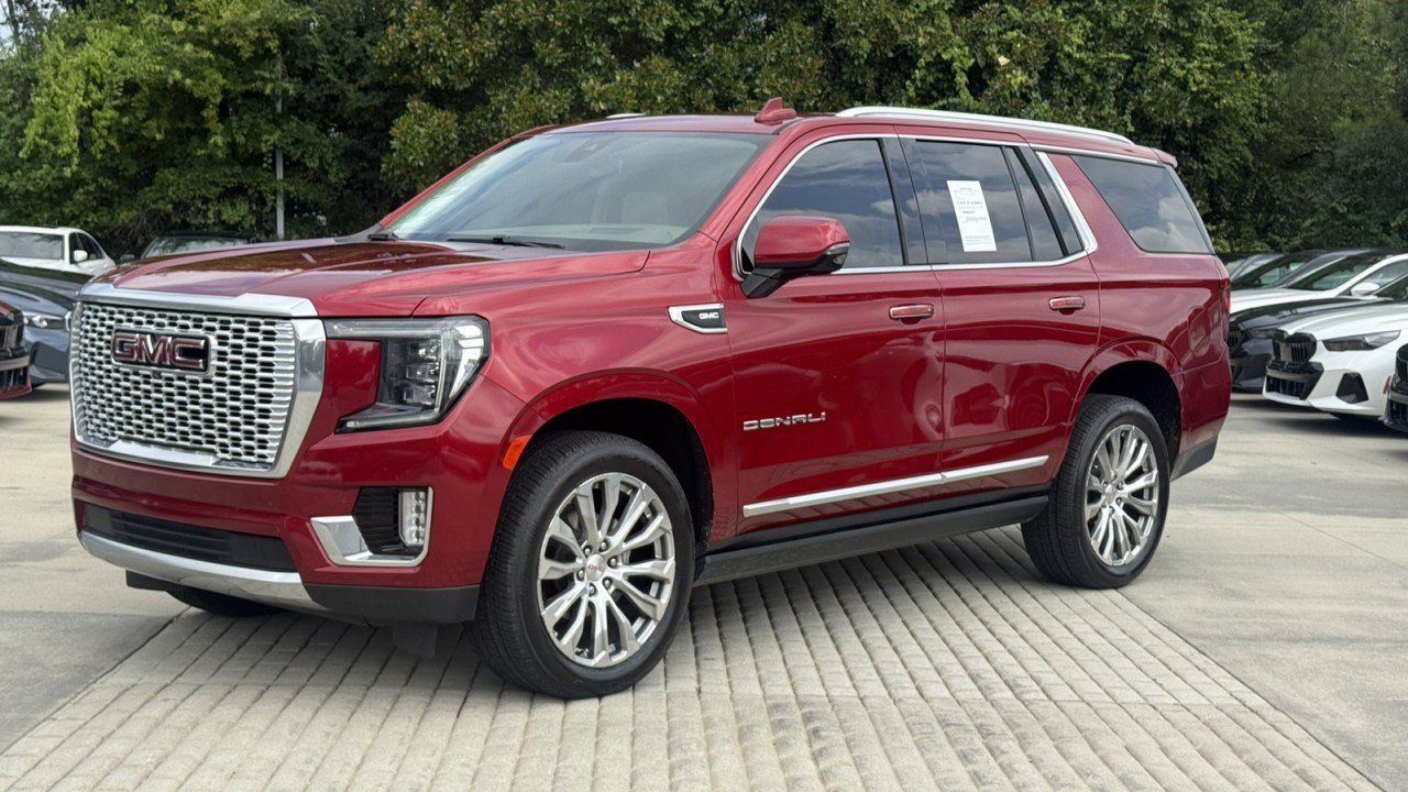 Used 2022 GMC Yukon Denali RWD image 2