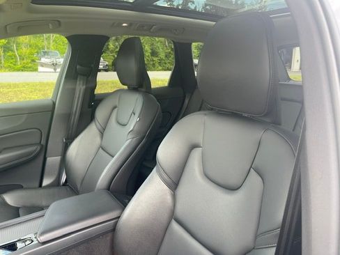 Used 2024 Volvo XC60 B5 Core w/ Protection Package Premier AWD/4WD image 7