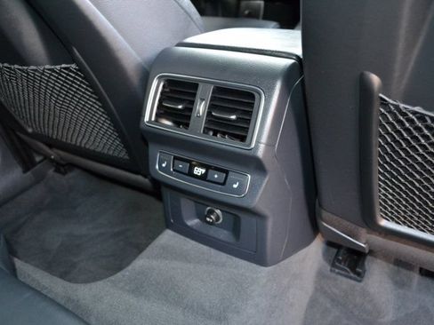 Used 2018 Audi SQ5 Prestige AWD/4WD image 34