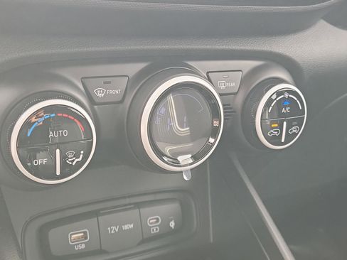 New 2026 Hyundai Venue SEL image 27