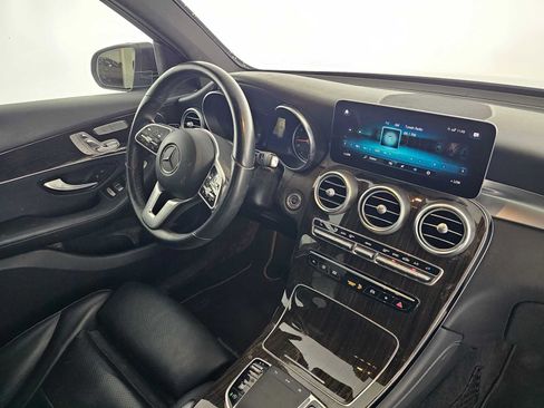 Used 2020 Mercedes-Benz GLC 300 4MATIC image 11