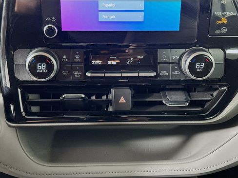 Used 2024 Toyota Highlander LE image 23
