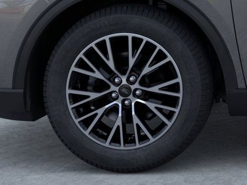 Certified 2024 Ford Escape SE image 4