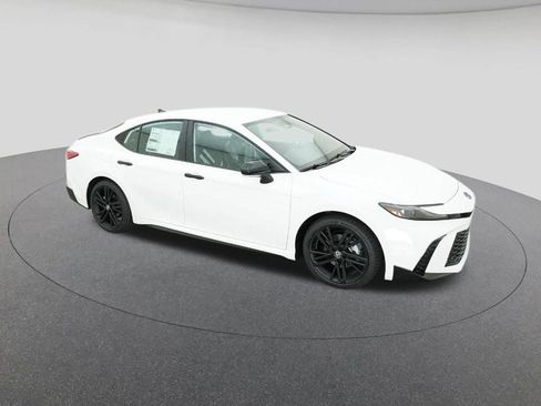 New 2026 Toyota Camry Hybrid image 12