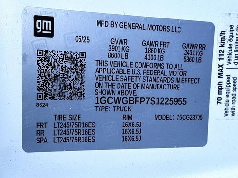 Used 2025 Chevrolet Express 2500 Extended w/ Communications Package image 28