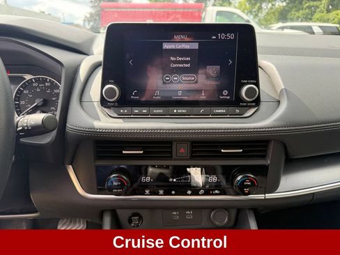 Used 2024 Nissan Rogue SV AWD/4WD image 16