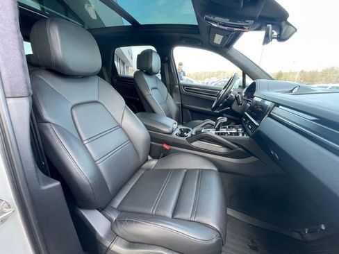 Used 2023 Porsche Cayenne GTS AWD/4WD image 31
