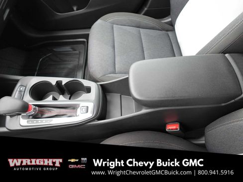 Used 2024 Chevrolet Trax RS w/ Driver Confidence Package image 22