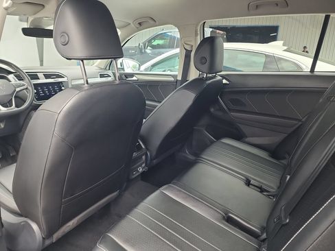 Used 2024 Volkswagen Tiguan SE AWD/4WD image 36