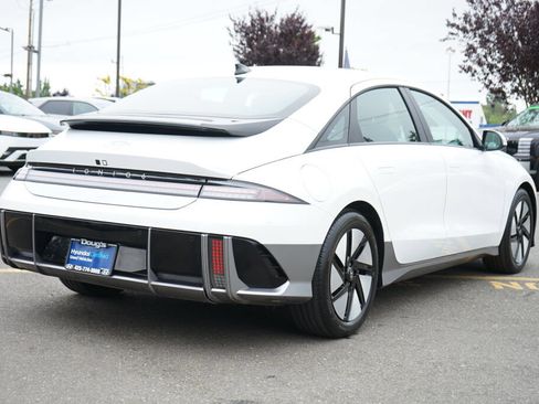 Certified 2024 Hyundai Ioniq 6 SE RWD image 5
