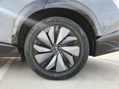 Used 2024 Nissan Ariya FWD image 12