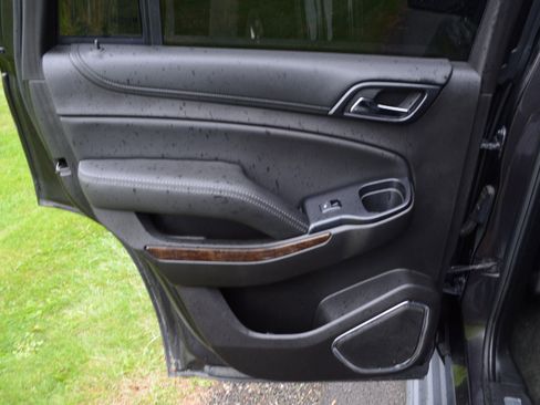 Used 2017 Chevrolet Tahoe LT image 23