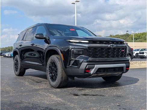 New 2026 Chevrolet Traverse Z71 w/ Driver Confidence Package image 1