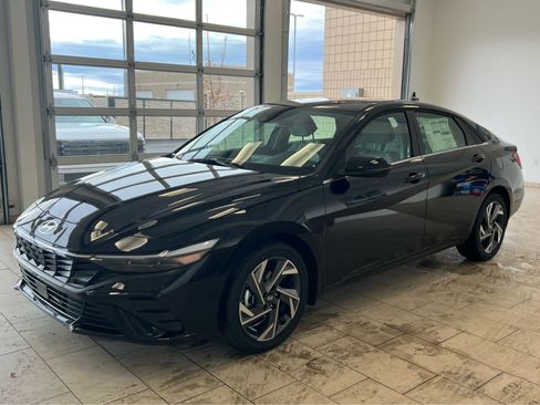 New 2026 Hyundai Elantra Limited image 1